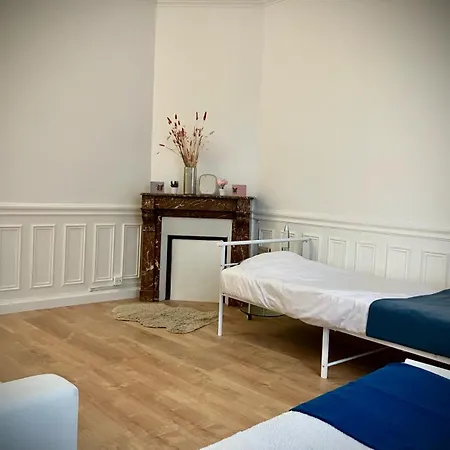 Paris City-le Raincy - Facing Station - 4 To 8 Pers Apartament