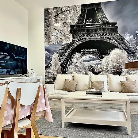 Apartament Paris City-le Raincy - Facing Station - 4 To 8 Pers Le Raincy